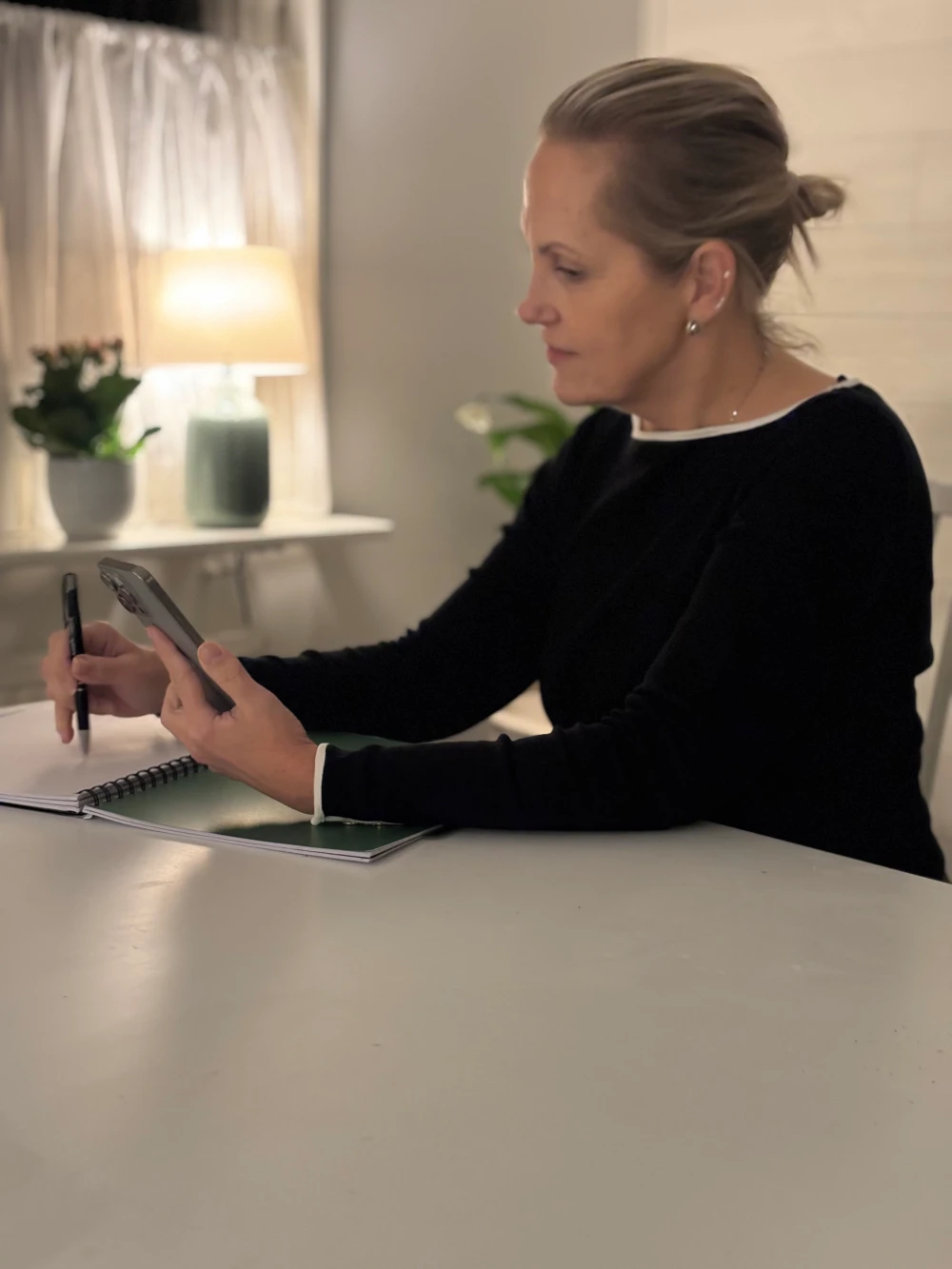 Kontakt – Orchelion samtalsterapi och parterapi i Enköping.